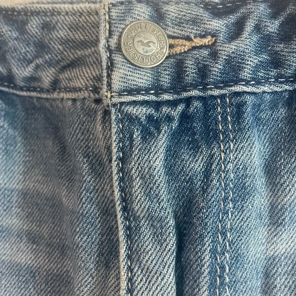 American Eagle Blue Denim Mini Skirt Size 1 / 25 Raw hem 100% cotton